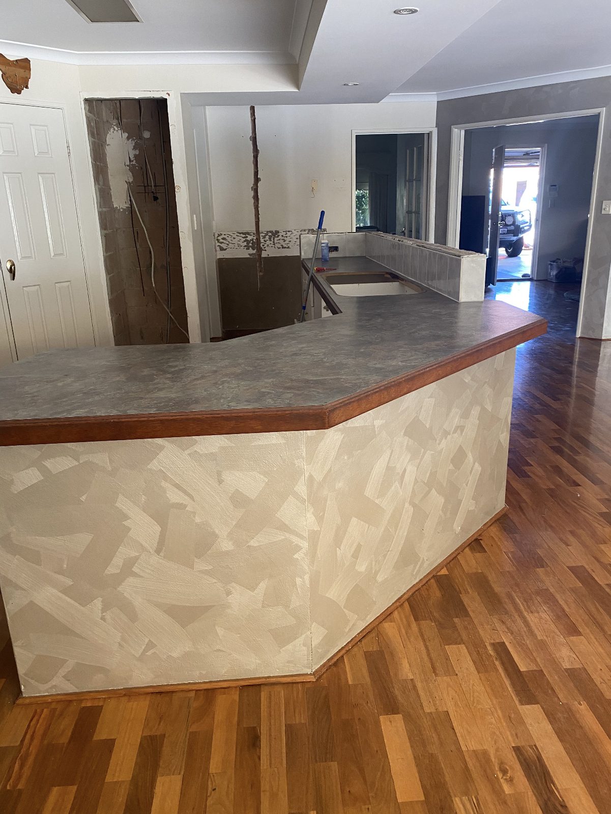 The same kitchen before renovation